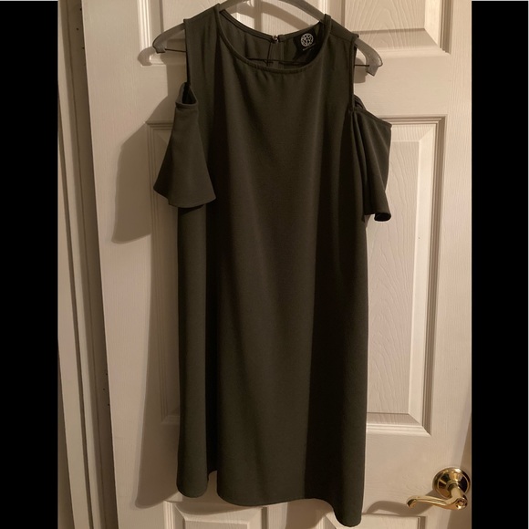 Bobeau Dresses & Skirts - Olive green Babeau dress